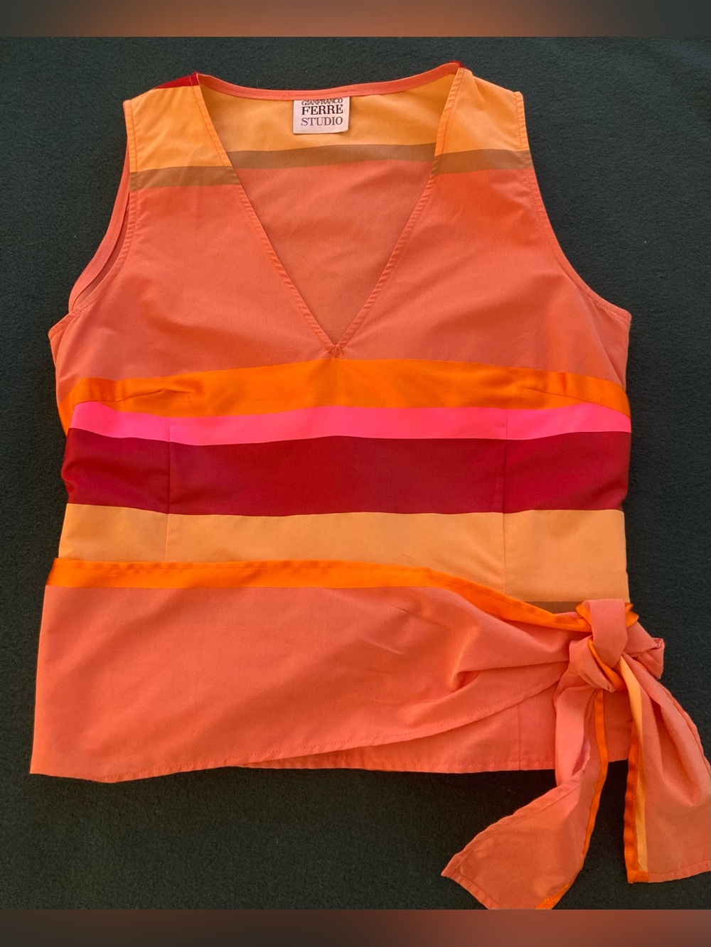 Gianfranco Ferre Studio sleeveless V-neck Silk Top